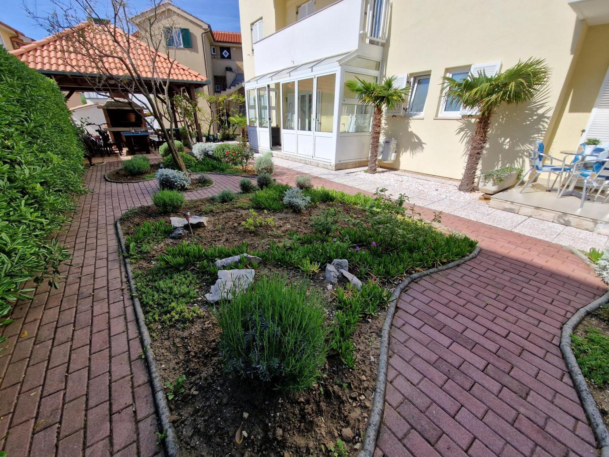 Apartments Josipa Башка Экстерьер фото